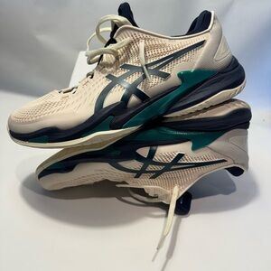 Asics Court FF 3 Mens Court Shoe nwot slight scuff on bottom from return. S11